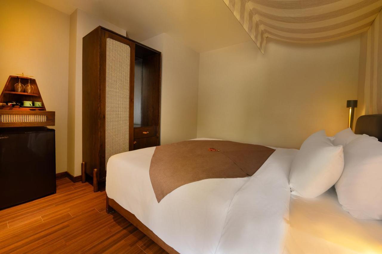 The Blossom Hoi An Ocean Front Hotel & Spa Exterior photo