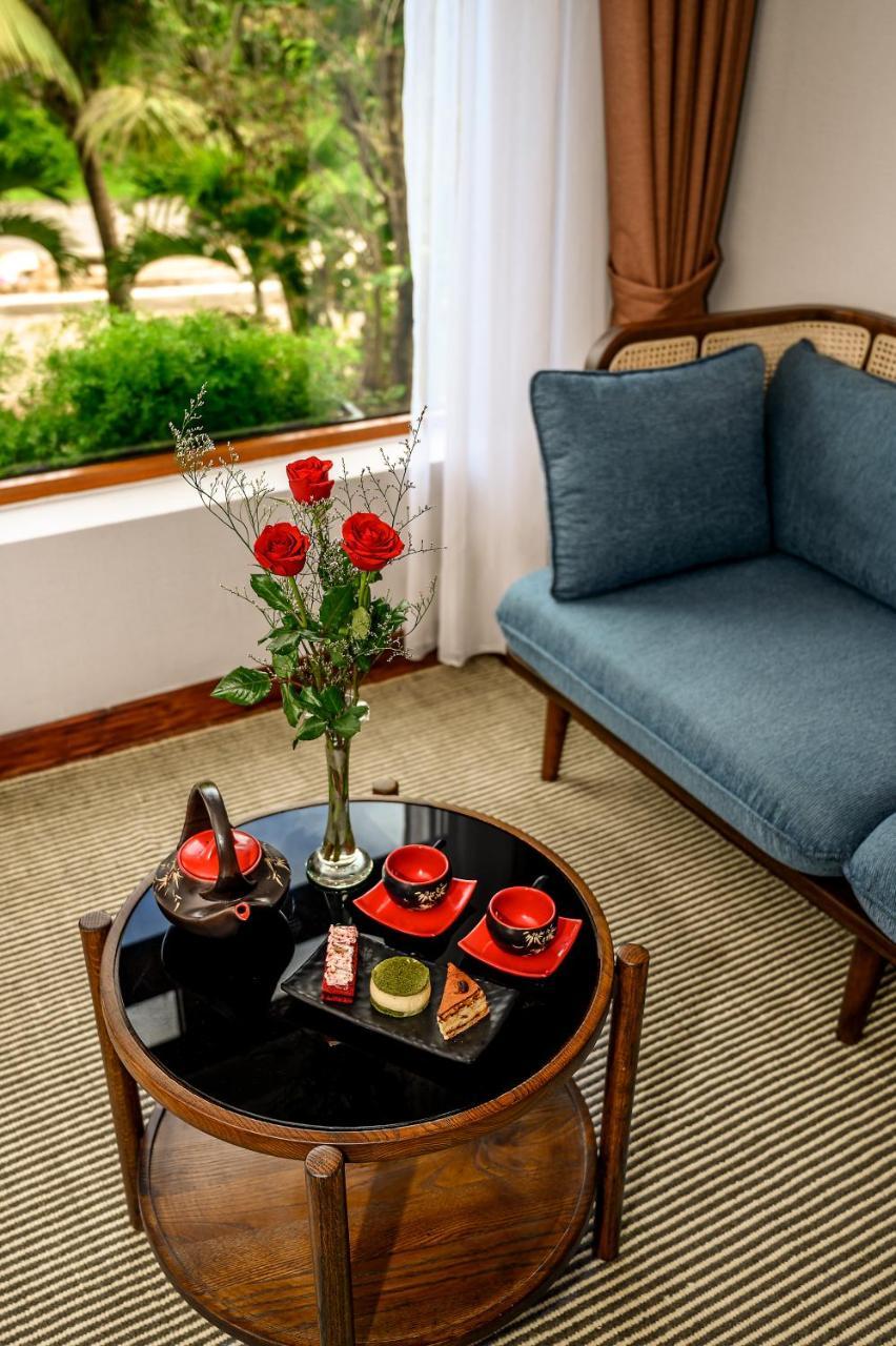 The Blossom Hoi An Ocean Front Hotel & Spa Exterior photo