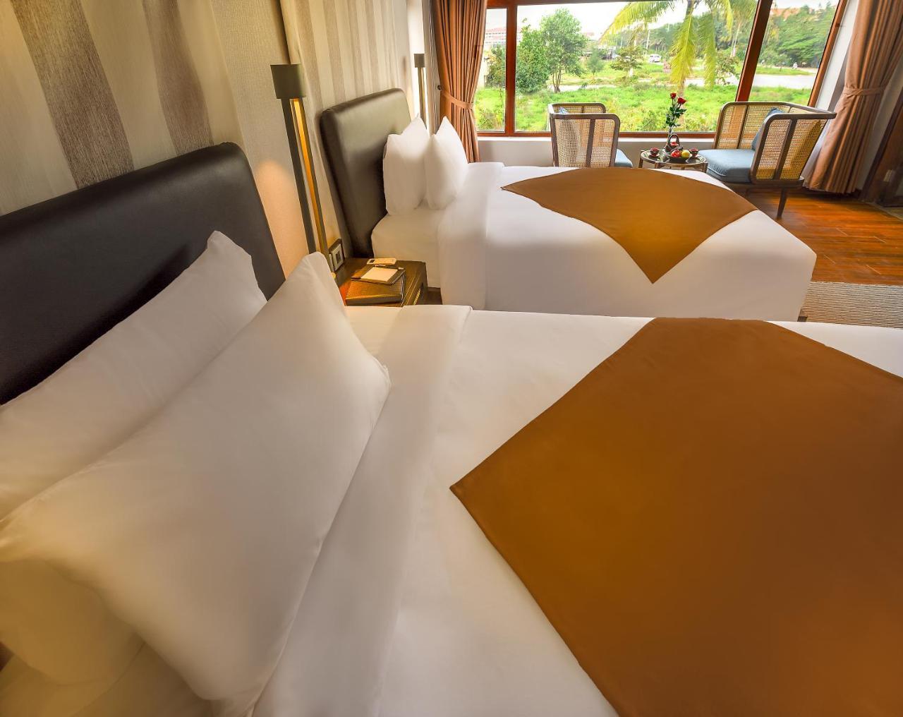 The Blossom Hoi An Ocean Front Hotel & Spa Exterior photo
