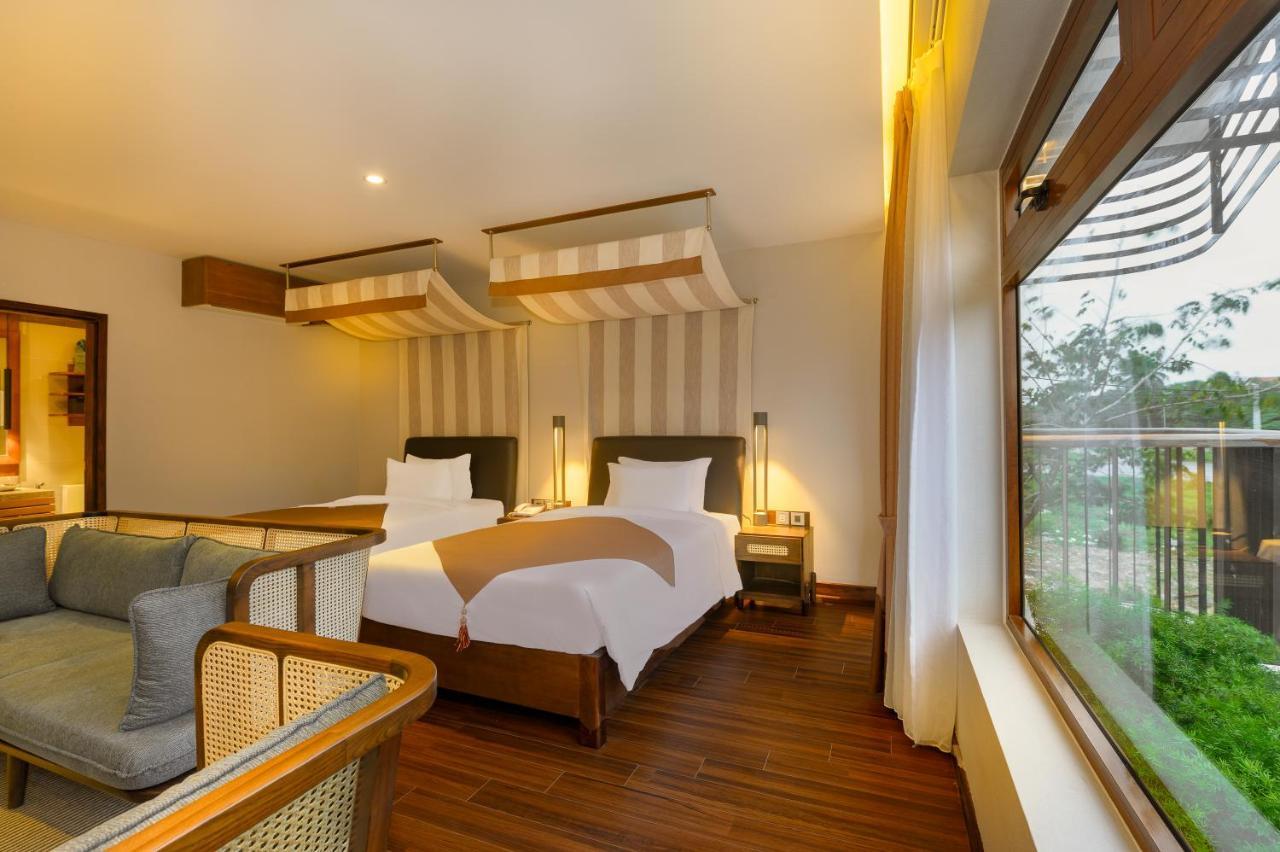 The Blossom Hoi An Ocean Front Hotel & Spa Exterior photo