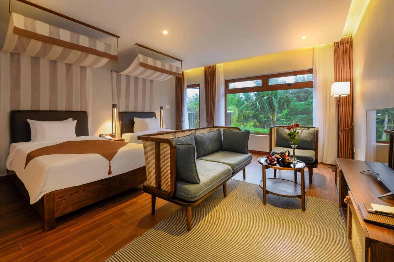 The Blossom Hoi An Ocean Front Hotel & Spa Exterior photo